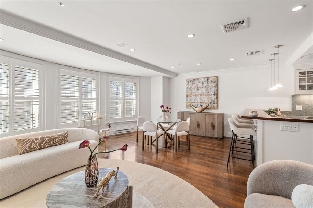 Property Photo: 300 Boylston 909 MA 02116