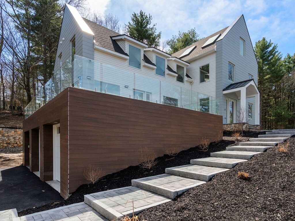 Property Photo: 7 Whipple Rd MA 02420