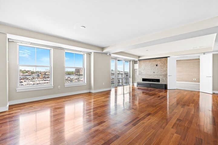 Property Photo:  3 Battery Wharf 3407  MA 02109 