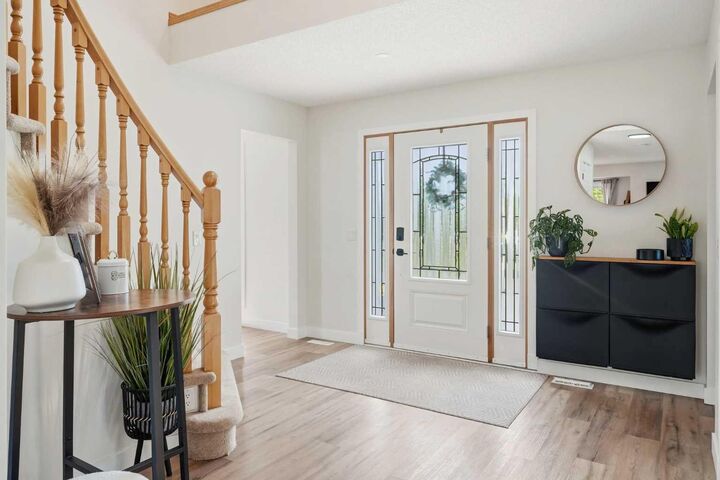 Property Photo:  123 Canoe Place SW  AB T4B 2L5 