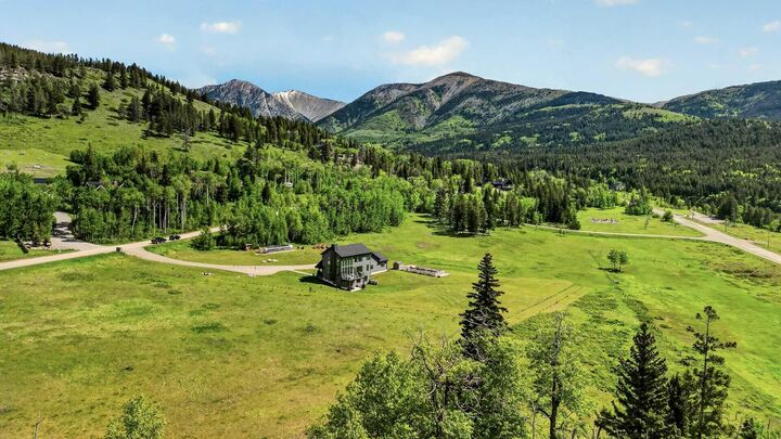 Property Photo: 2616 Valley Ridge Drive AB T0K 0E0