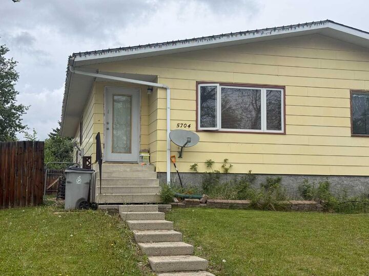 Property Photo:  5704 Westhaven Drive  AB T7E 1J6 