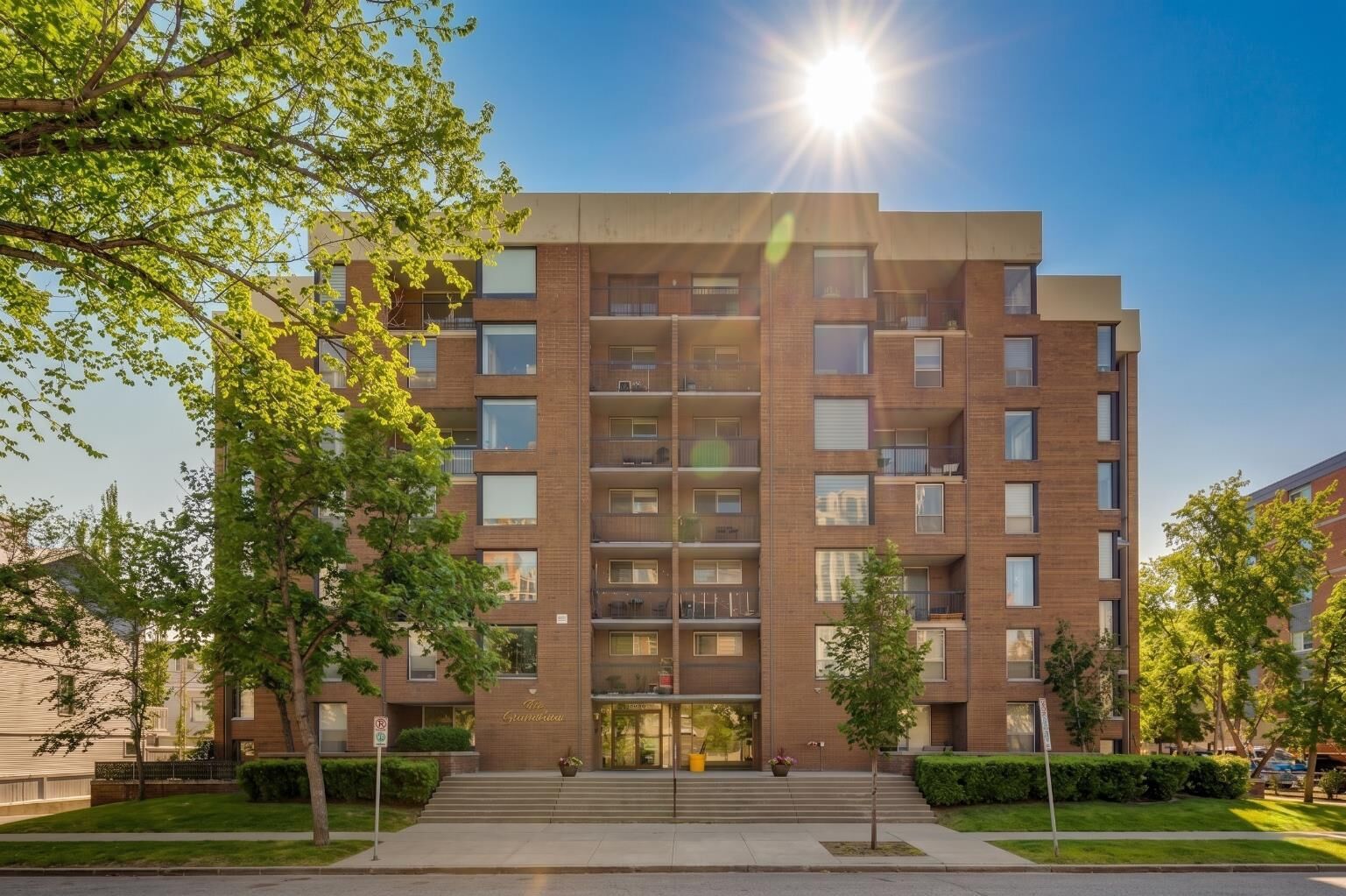 Property Photo:  1123 13 Avenue SW 509  AB T2R 0L7 