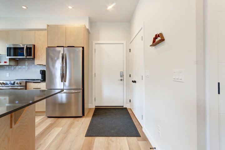 Photo de la propriété:  209 Stewart Creek Rise 304G  AB T1W 0N9 