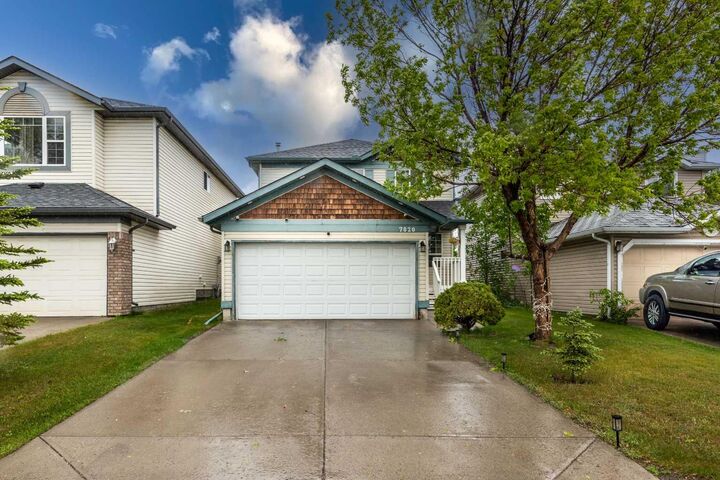 7820 Laguna Way NE — photo 1