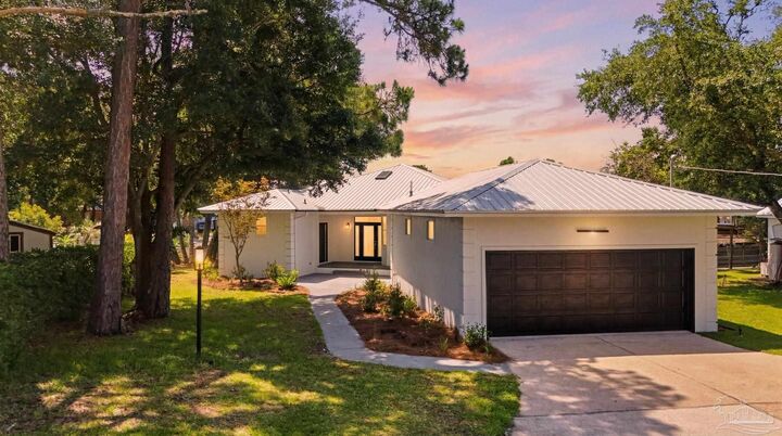 Property Photo: 23 Neptune Dr FL 32569