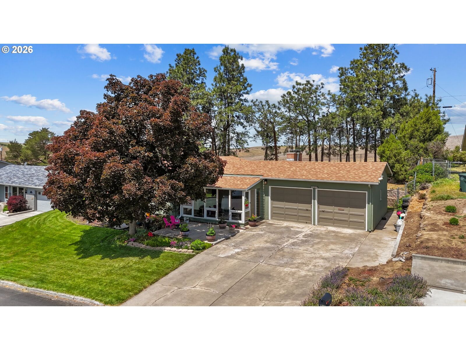 Property Photo: 1321 NW King Ave OR 97801
