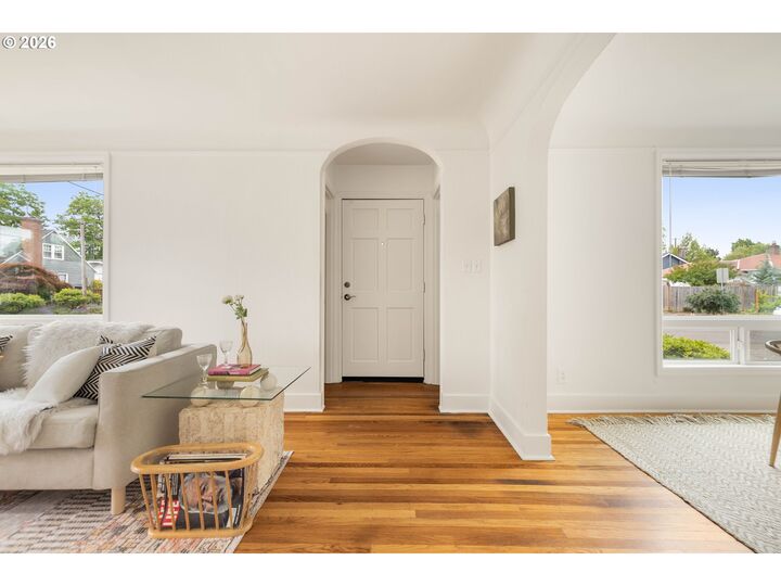Property Photo: 1909 N Bryant St OR 97217
