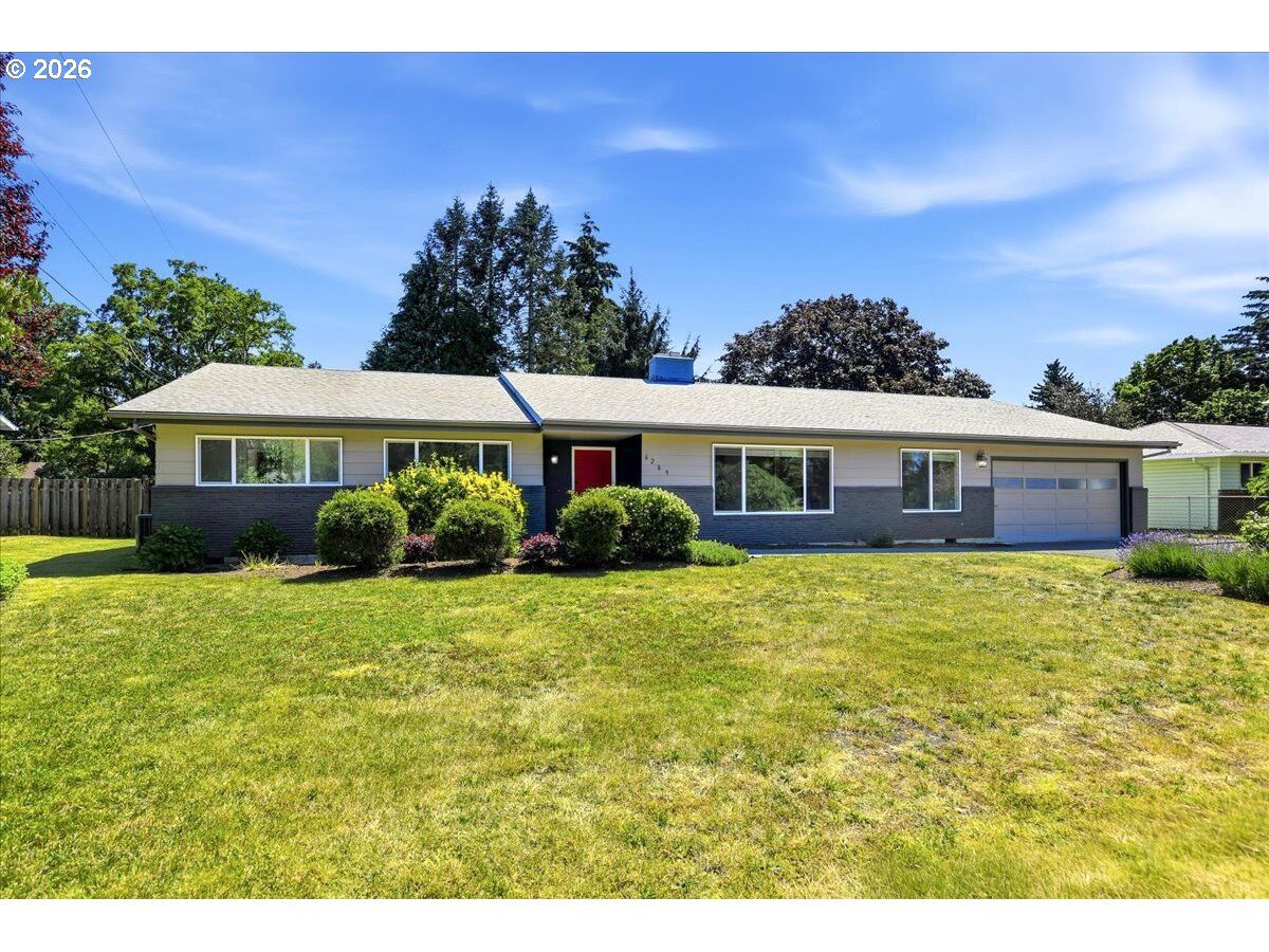 Property Photo:  6209 Idaho St  WA 98661 