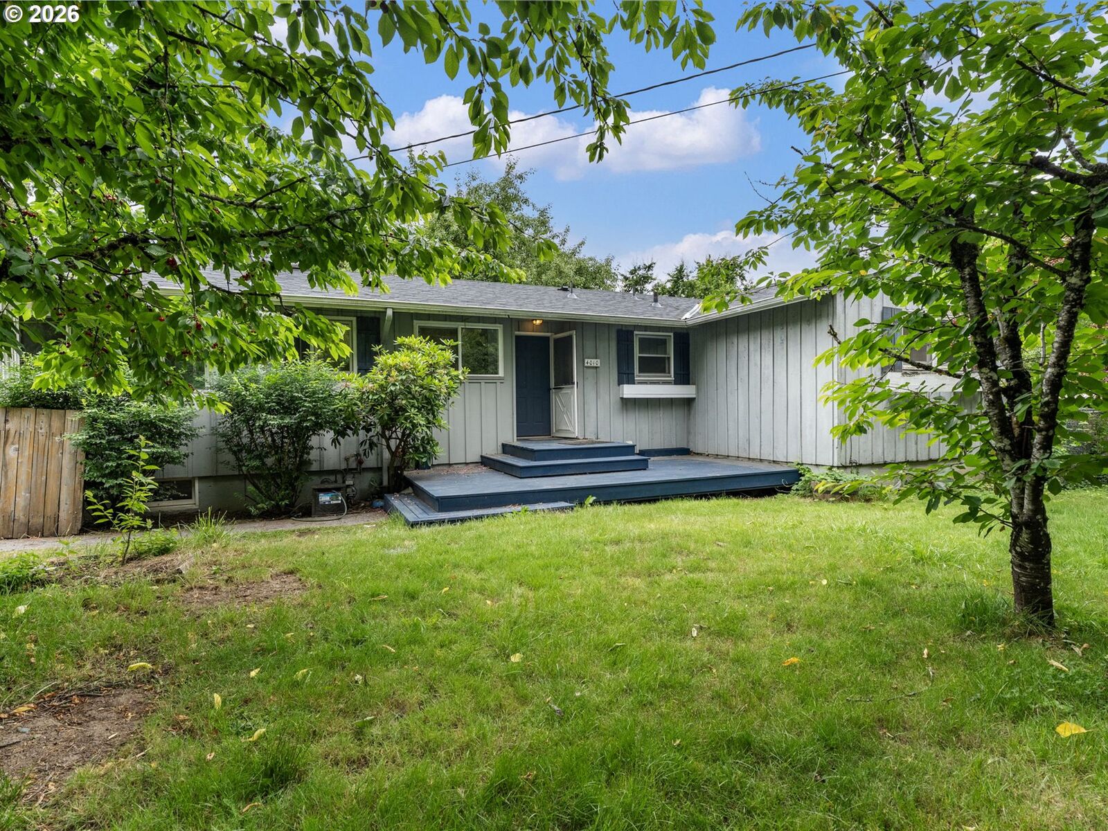 Property Photo:  4010 SW Hamilton St  OR 97221 