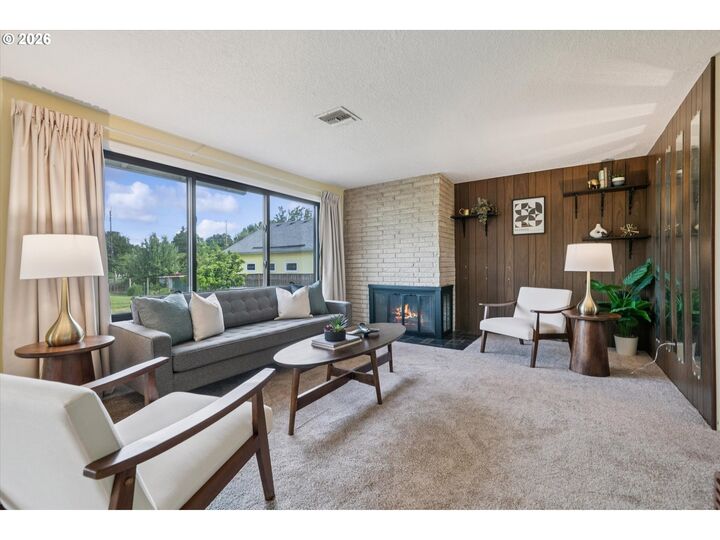 Property Photo: 8545 N Bristol Ave OR 97203
