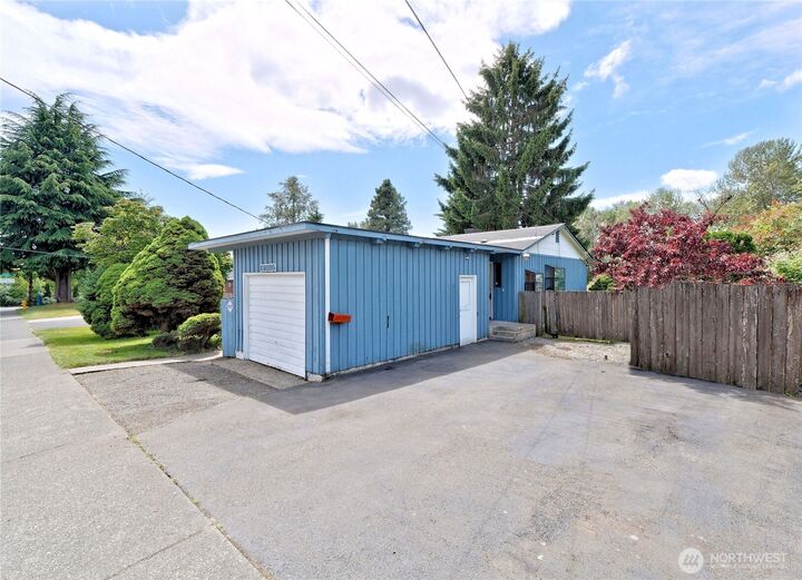 Property Photo: 12805 64th Avenue S WA 98178