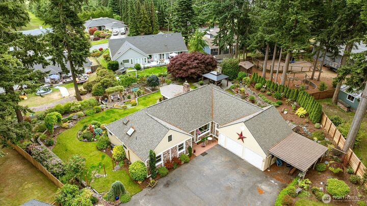 Property Photo:  1596  Links Way  WA 98277 