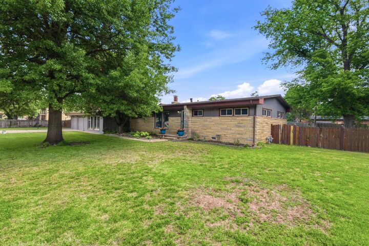 Property Photo:  352 S Floyd St  KS 67209 
