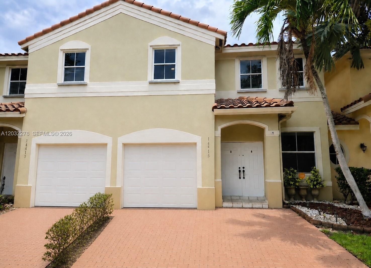 Property Photo: 17113 SW 38th St FL 33027