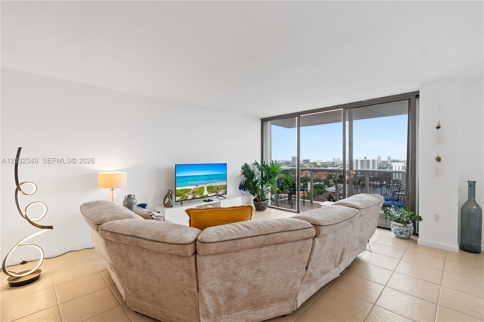 Property Photo: 3675 N Country Club Dr 2201 FL 33180