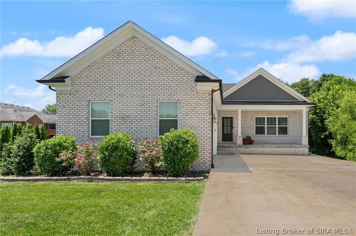 Property Photo:  8002 Shady View Drive  IN 47111 