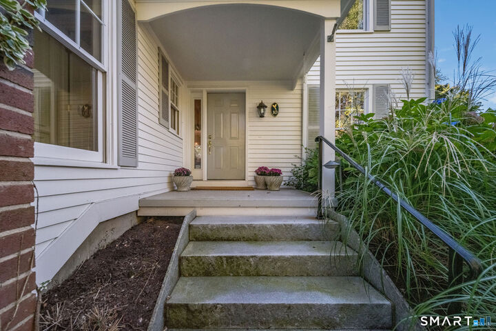Property Photo:  10 Grace Lane  CT 06419 