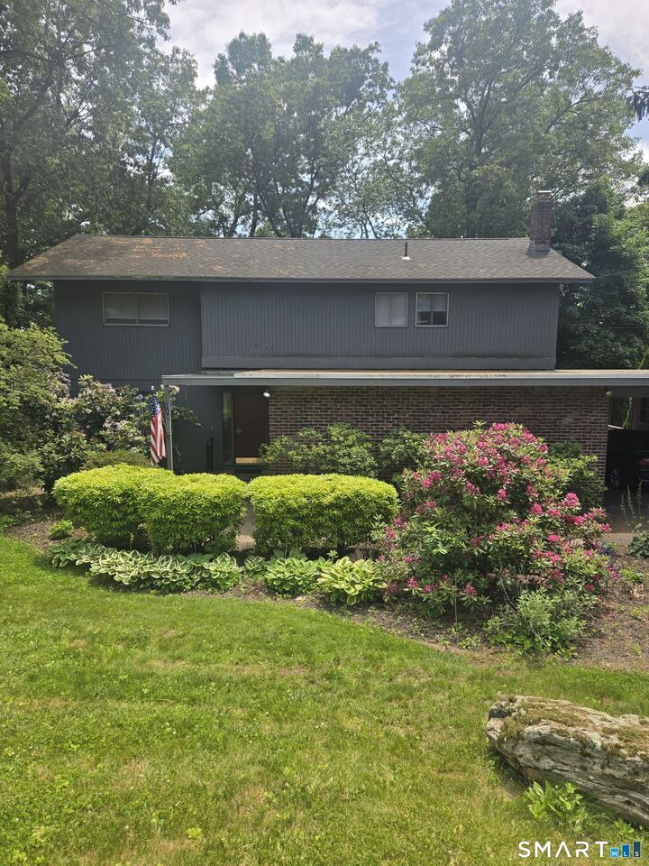 Property Photo: 114 Richmond Drive CT 06042