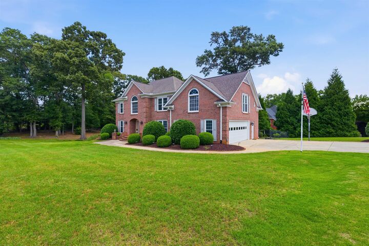 Property Photo:  110 W Killarney Lake  SC 29369 