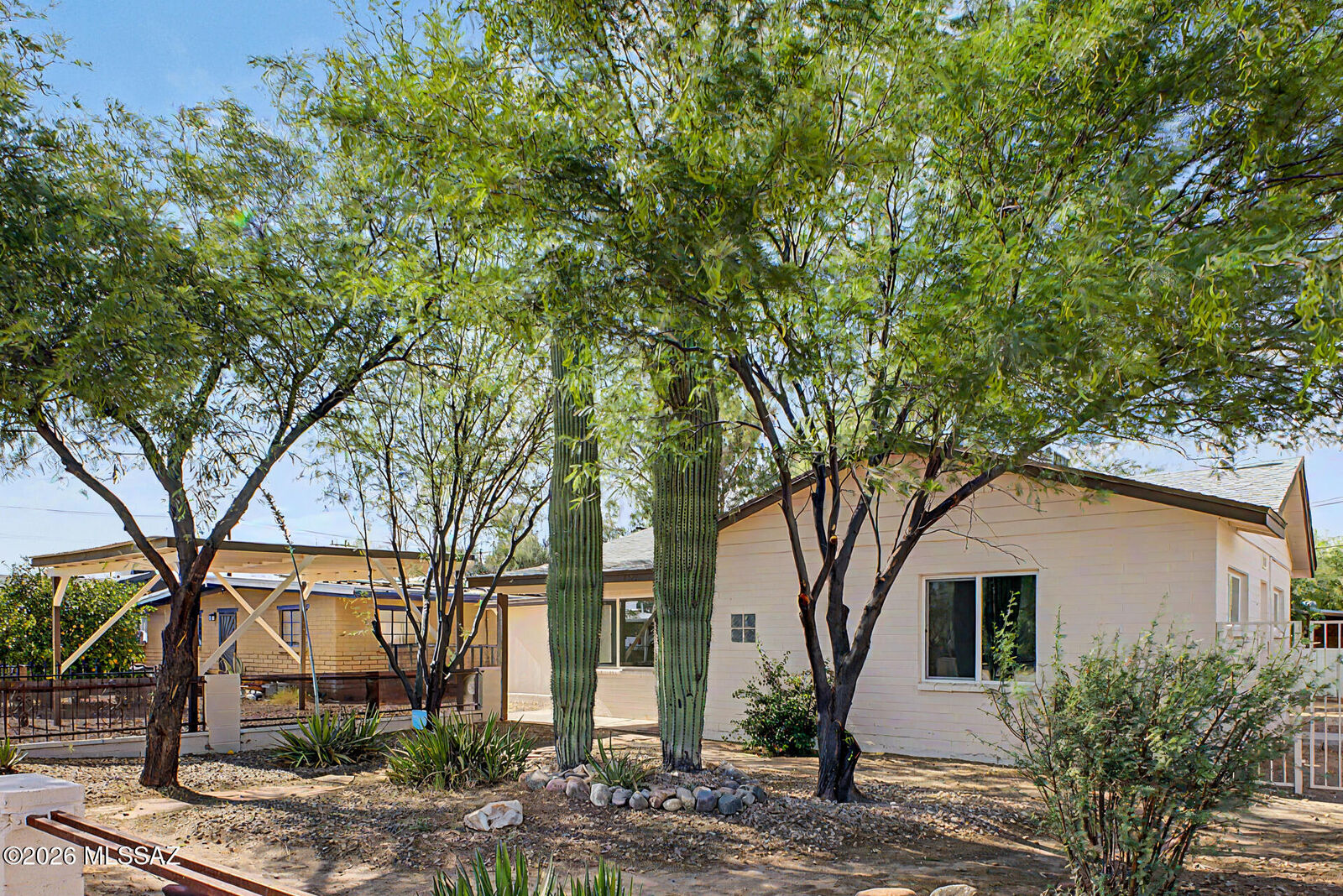 Property Photo: 4321 E Eastland Street AZ 85711