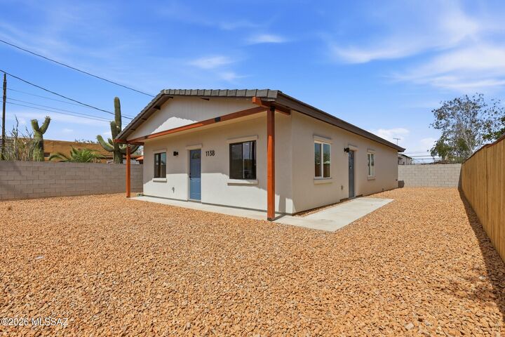 Property Photo: 1138 N 13th Avenue AZ 85705