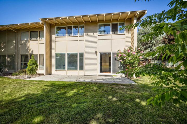 Property Photo: 1645 Mowry Square #303 WA 99354