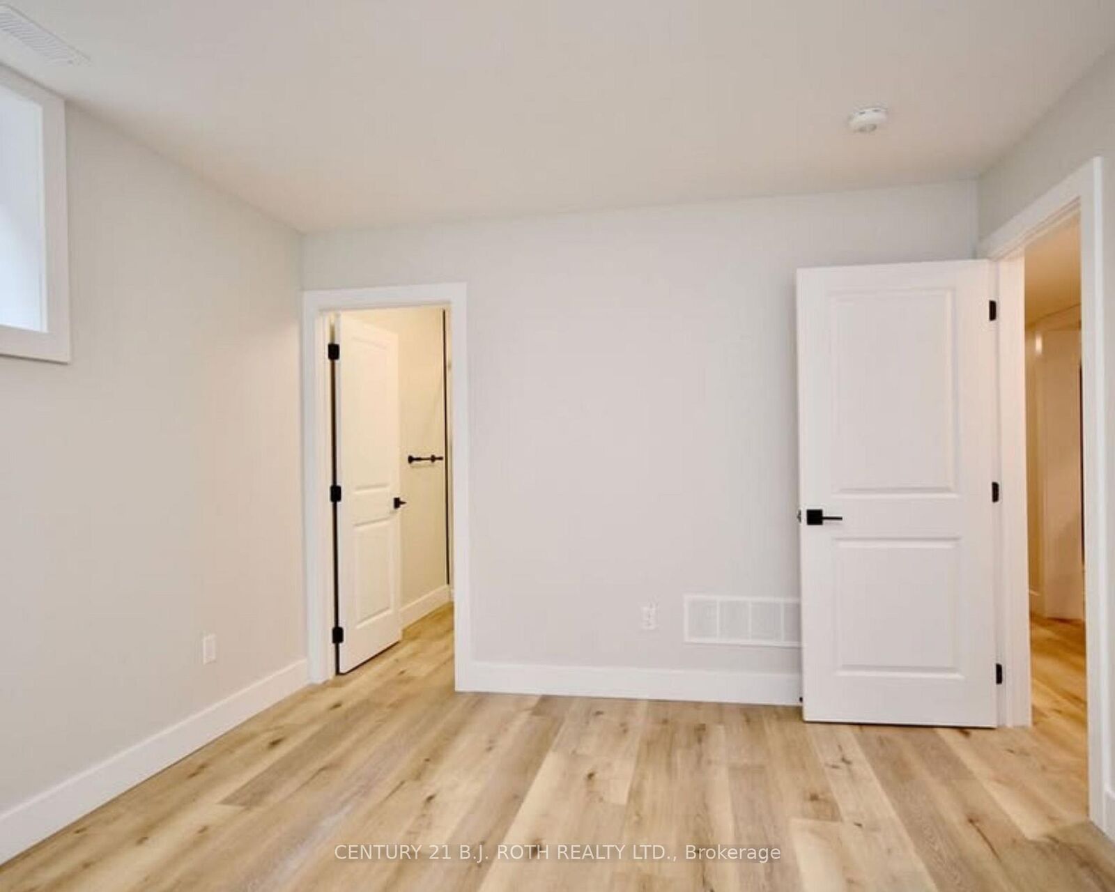 Property Photo: 4 Centre Street ON L4N 3L4
