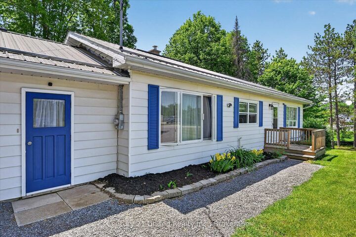 Property Photo:  323 St Lawrence Street W  ON K0K 2K0 