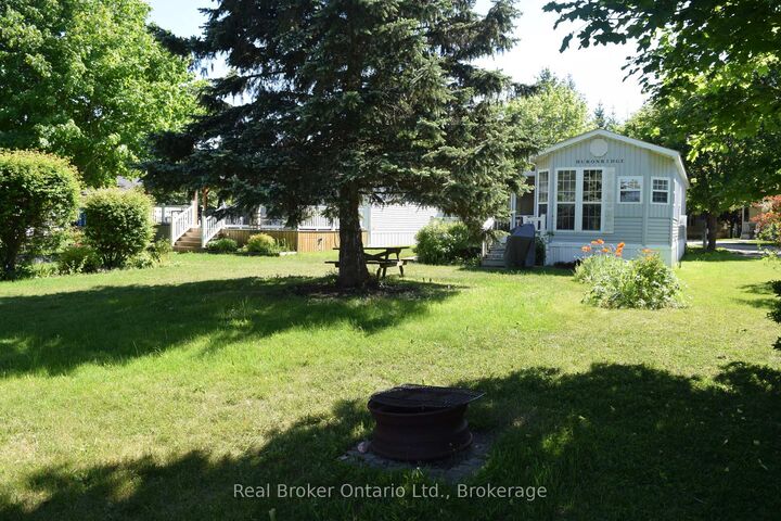 Property Photo: 13 Southline Avenue M39 ON N2Z 2X5