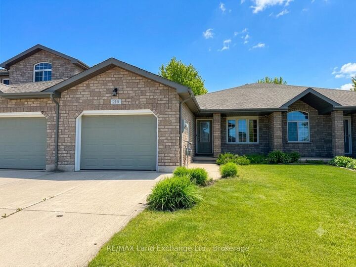 219 Stickel Street — photo 1