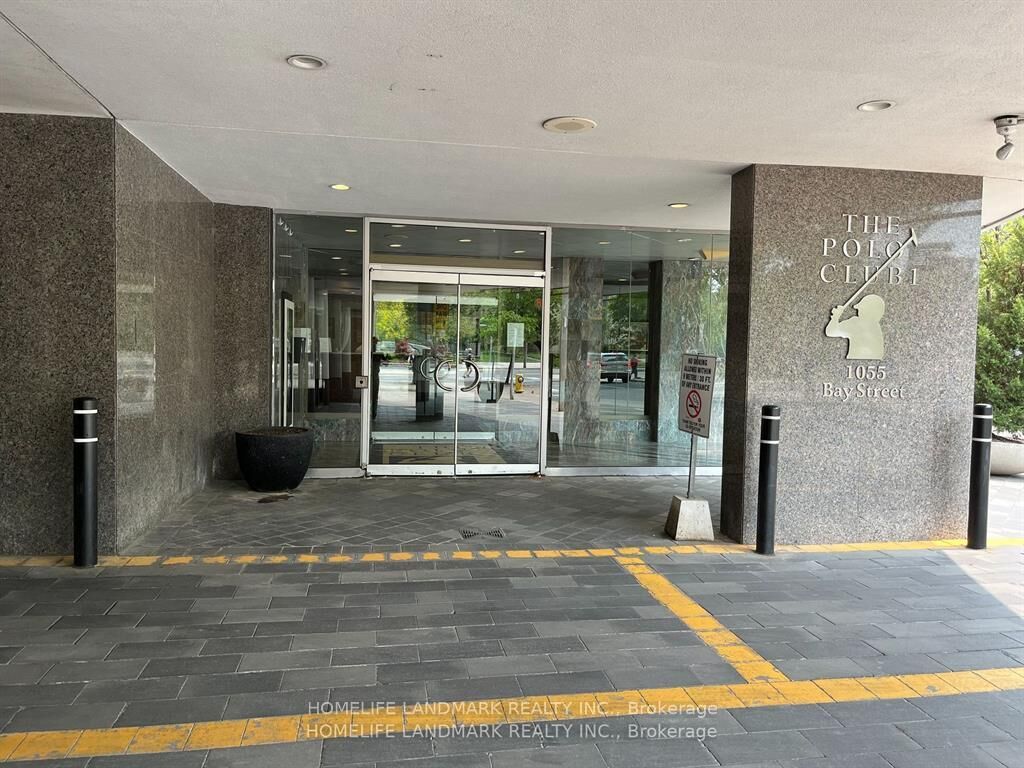Property Photo: 1055 Bay Street 1401 ON M5S 3A3
