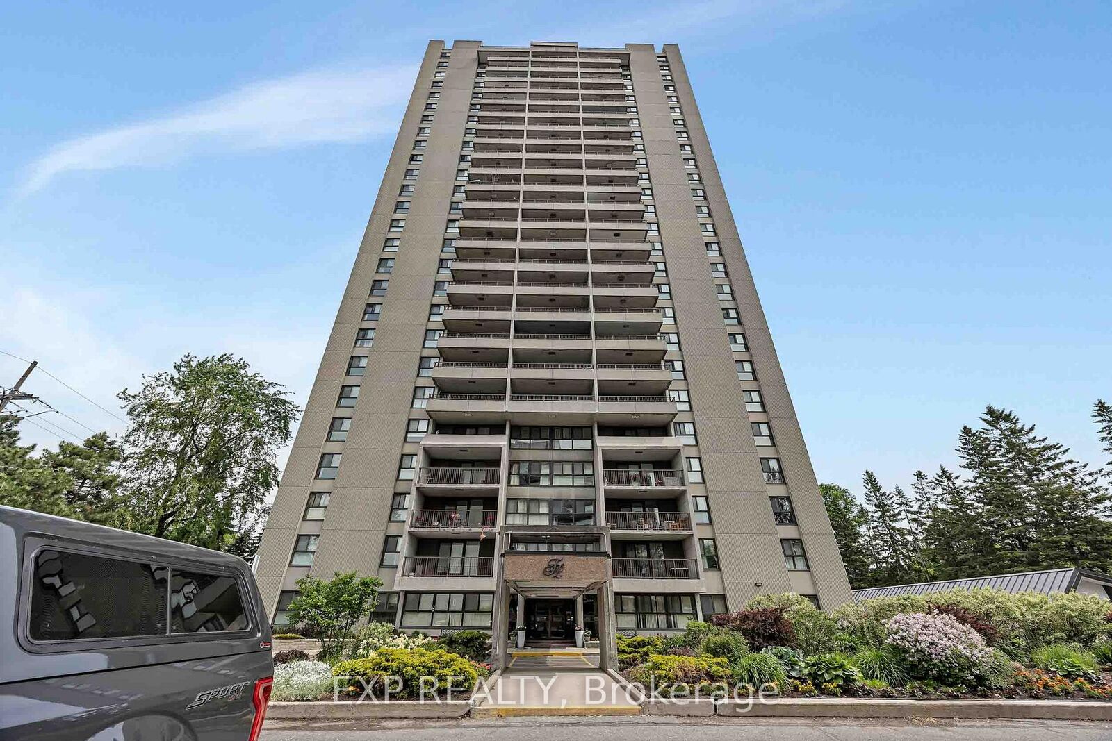 Property Photo: 1785 Frobisher Lane 1707 ON K1G 3T7