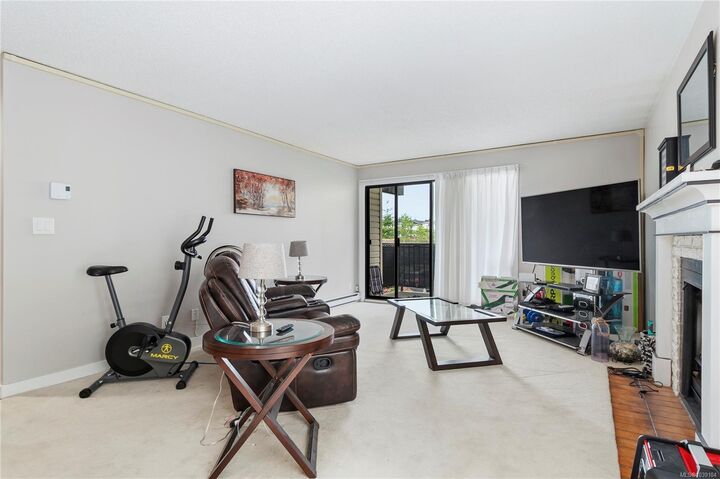 Property Photo:  585 Dogwood St #210  BC V9W 6T6 
