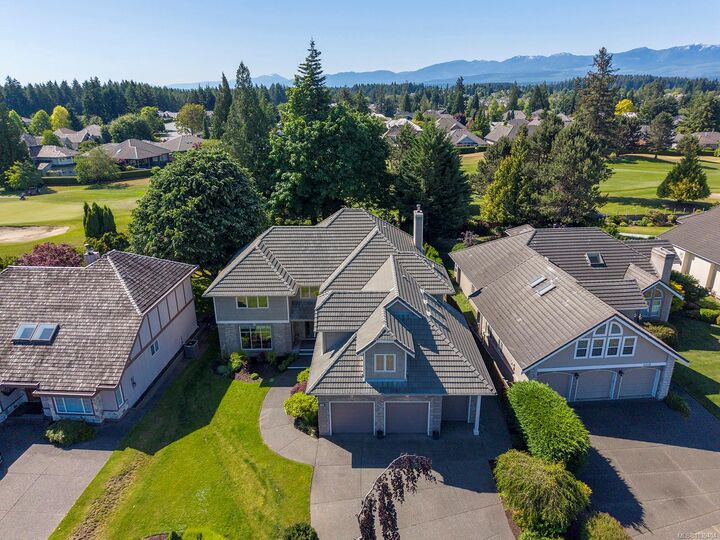 Property Photo: 3331 Royal Vista Way BC V9N 9X6