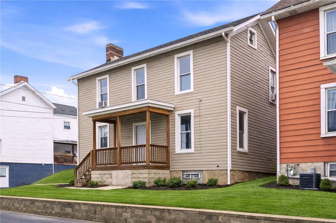 Property Photo:  601 Mt Pleasant St  PA 15601 