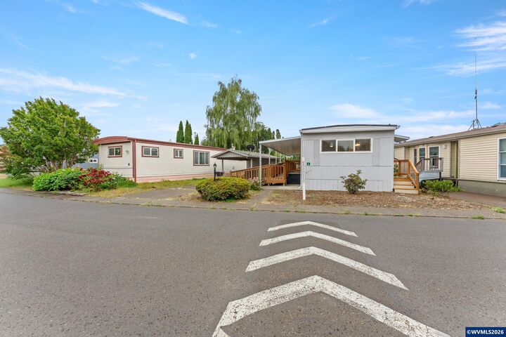Property Photo:  570 N 10th #6 Av 6  OR 97113 