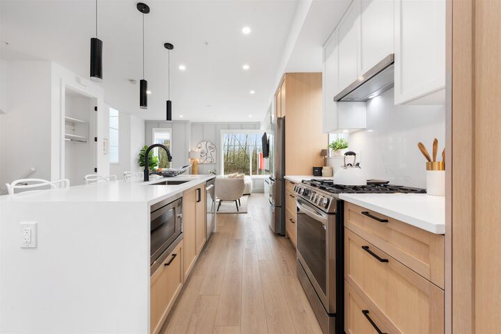 Property Photo: 20763 76 Avenue 52 BC V2Y 3N8