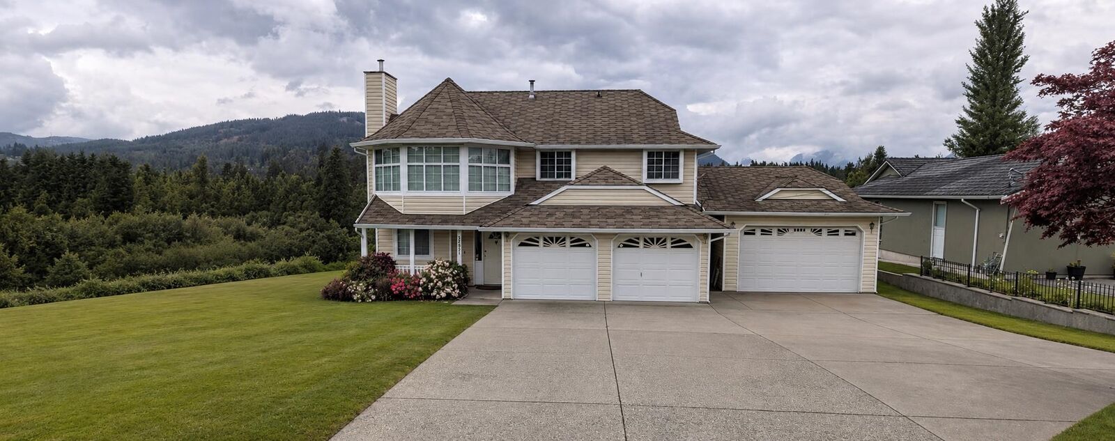 Property Photo: 34051 York Avenue BC V2V 6Y5