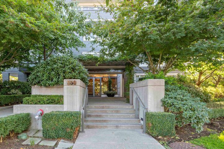 Property Photo:  550 Seaborne Place 407  BC V3B 0L3 