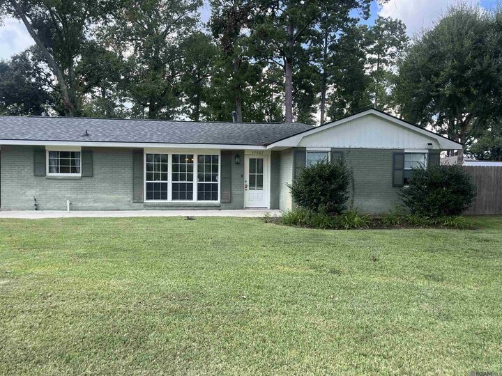 Property Photo: 17467 Abundance Dr LA 70739