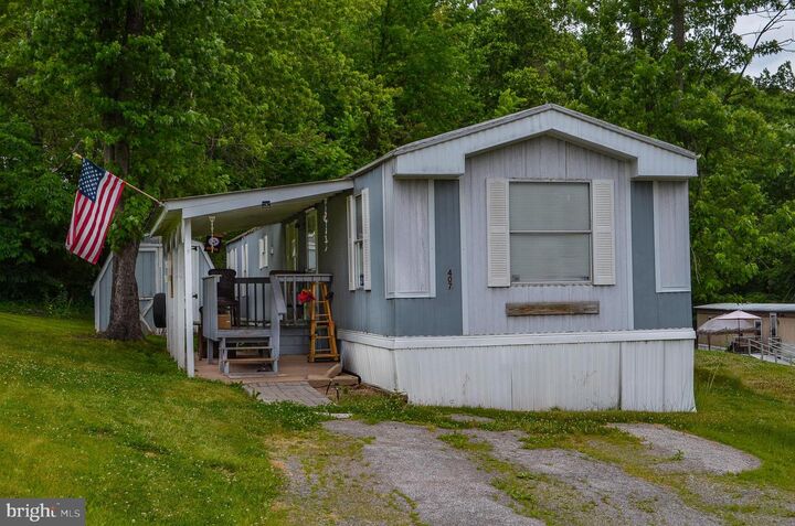 Property Photo: 2001 Red Bank Road Trlr 407 PA 17315