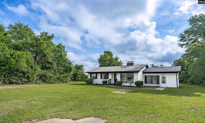 Property Photo:  832 Highland Grove  SC 29115 