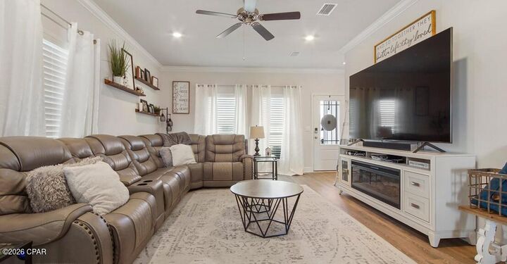 Property Photo: 233 Martingale Loop FL 32444