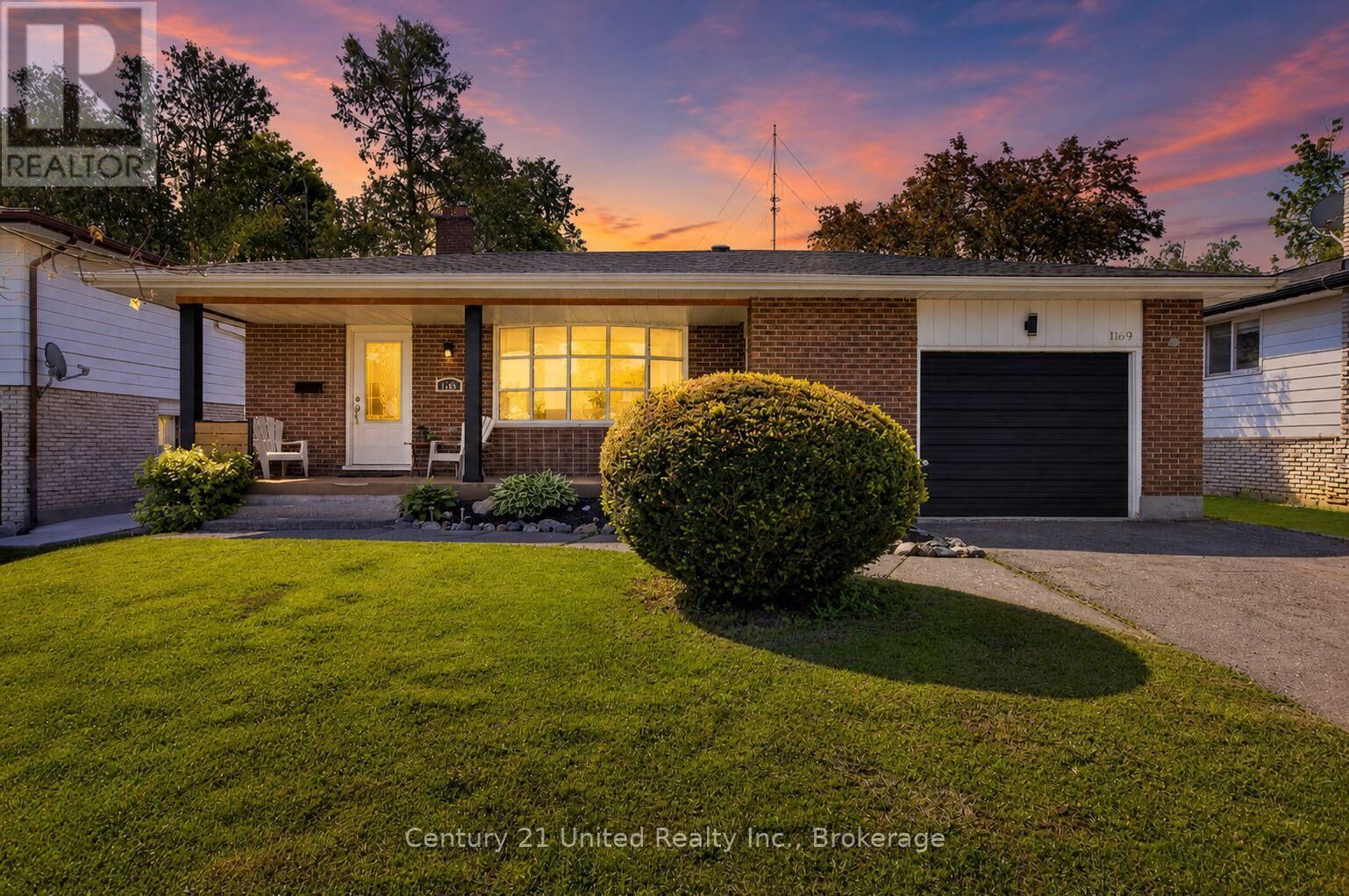 Property Photo: 1169 Danita Boulevard ON K9J 7J9
