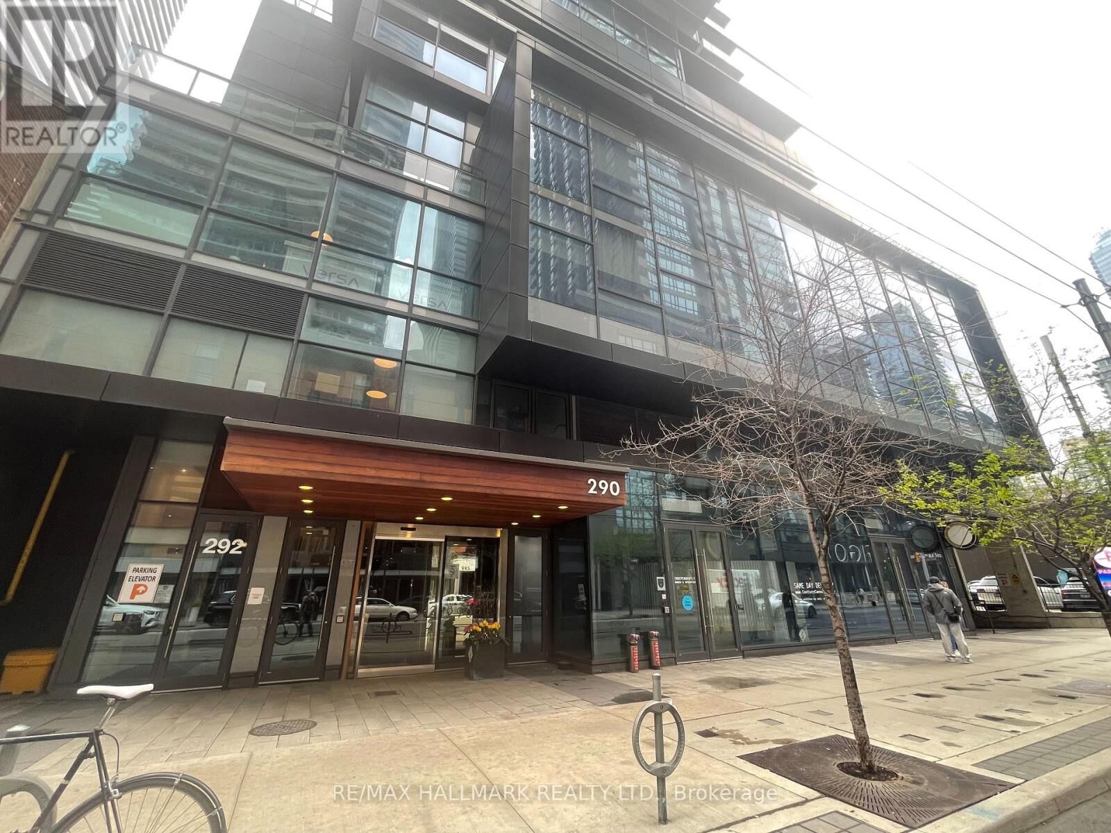 Property Photo:  290 Adelaide Street West 3509  ON M5V 1P6 