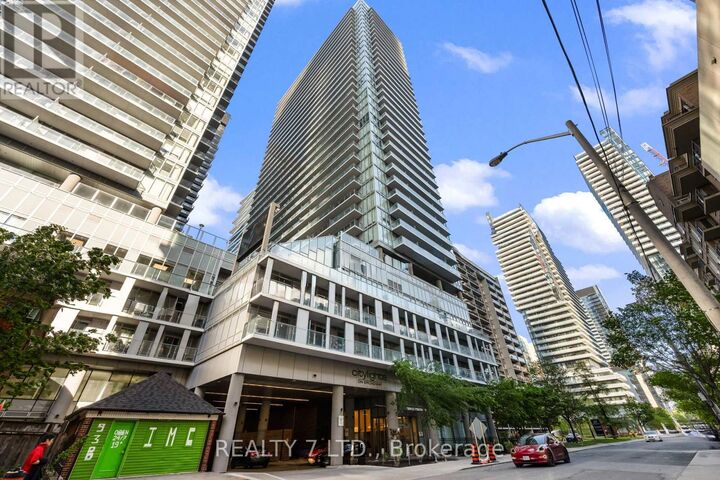 Property Photo:  195 Redpath Avenue 2714  ON M4P 0E4 