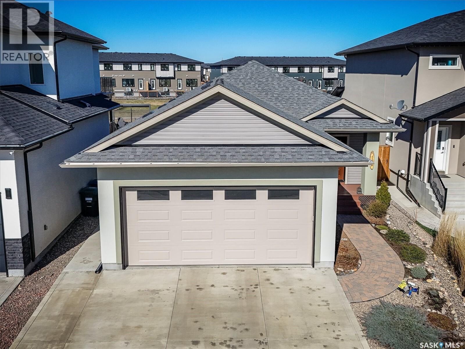 Property Photo: 132 Forsey Avenue SK S7W 0Z6