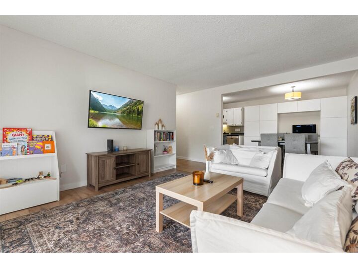 Property Photo:  45900 Lewis Avenue 210  BC V2P 3C2 