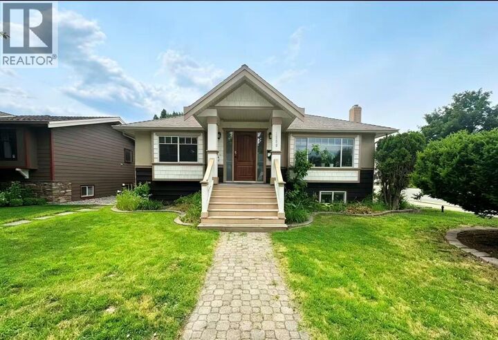 Property Photo: 1906 Carruthers Street BC V1Y 3B8